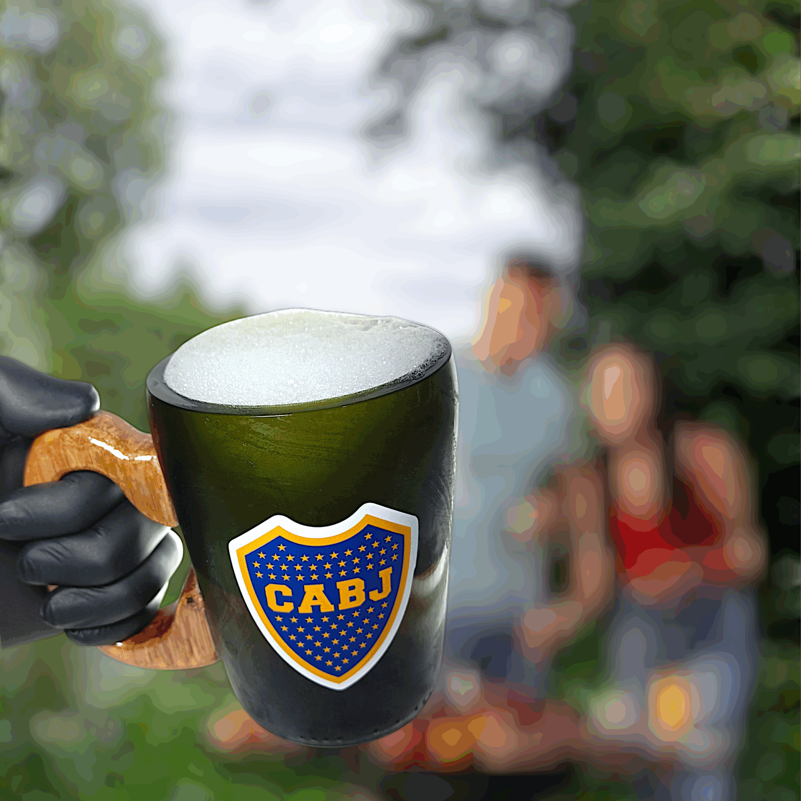 Chopp de Boca de botella cortada para regalar. Escudo del Club en vinilo UV. Hecho por VASODIVETRO