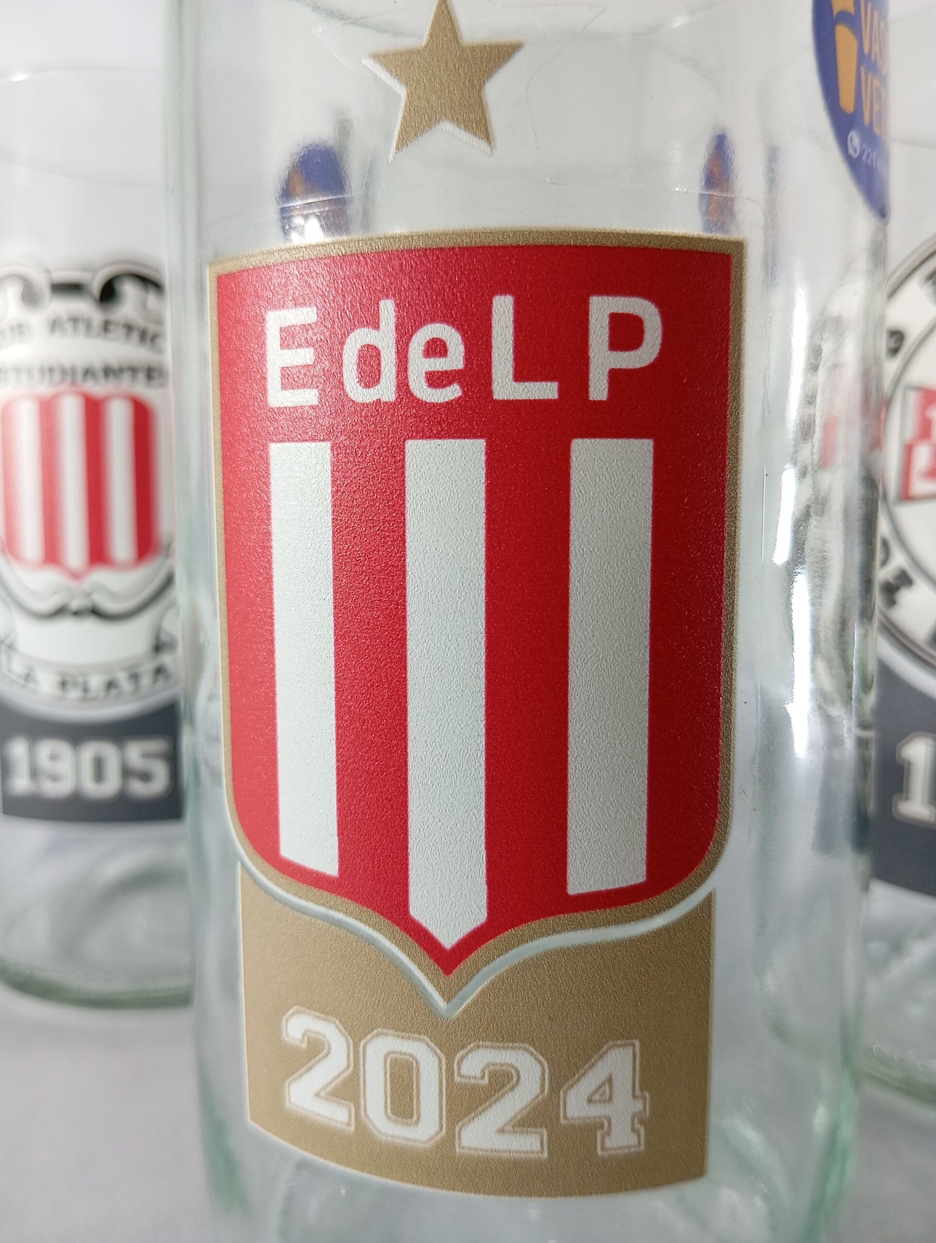 Cuatro Vasos Coleccionables de Estudiantes de La Plata - Imagen 2