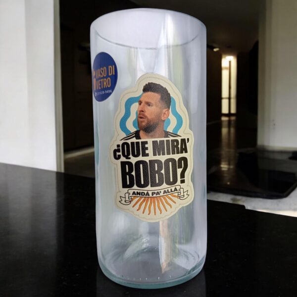 Regalo Original Vaso Messi que mira bobo VASODIVETRO La Plata