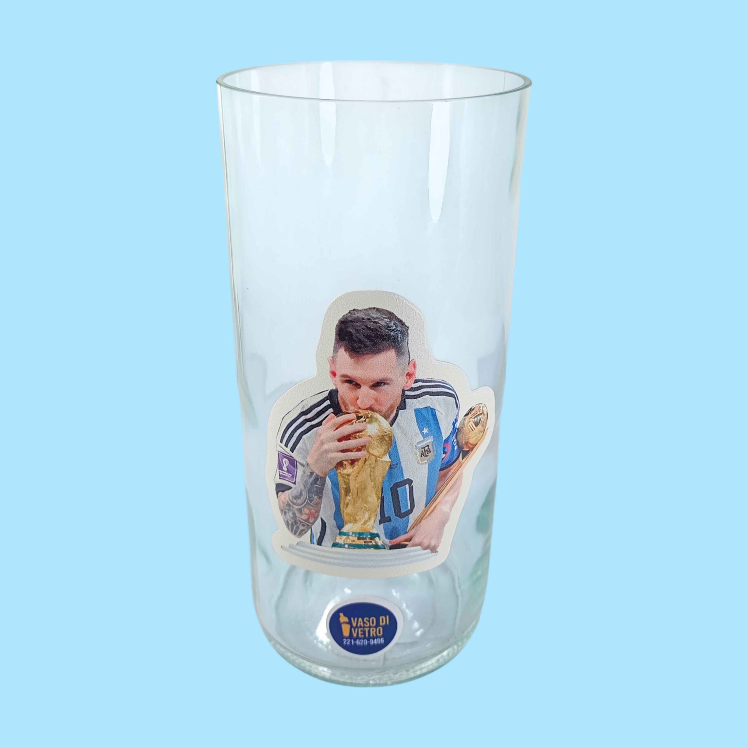 Vaso de Messi Besando la Copa del Mundo - Imagen 5