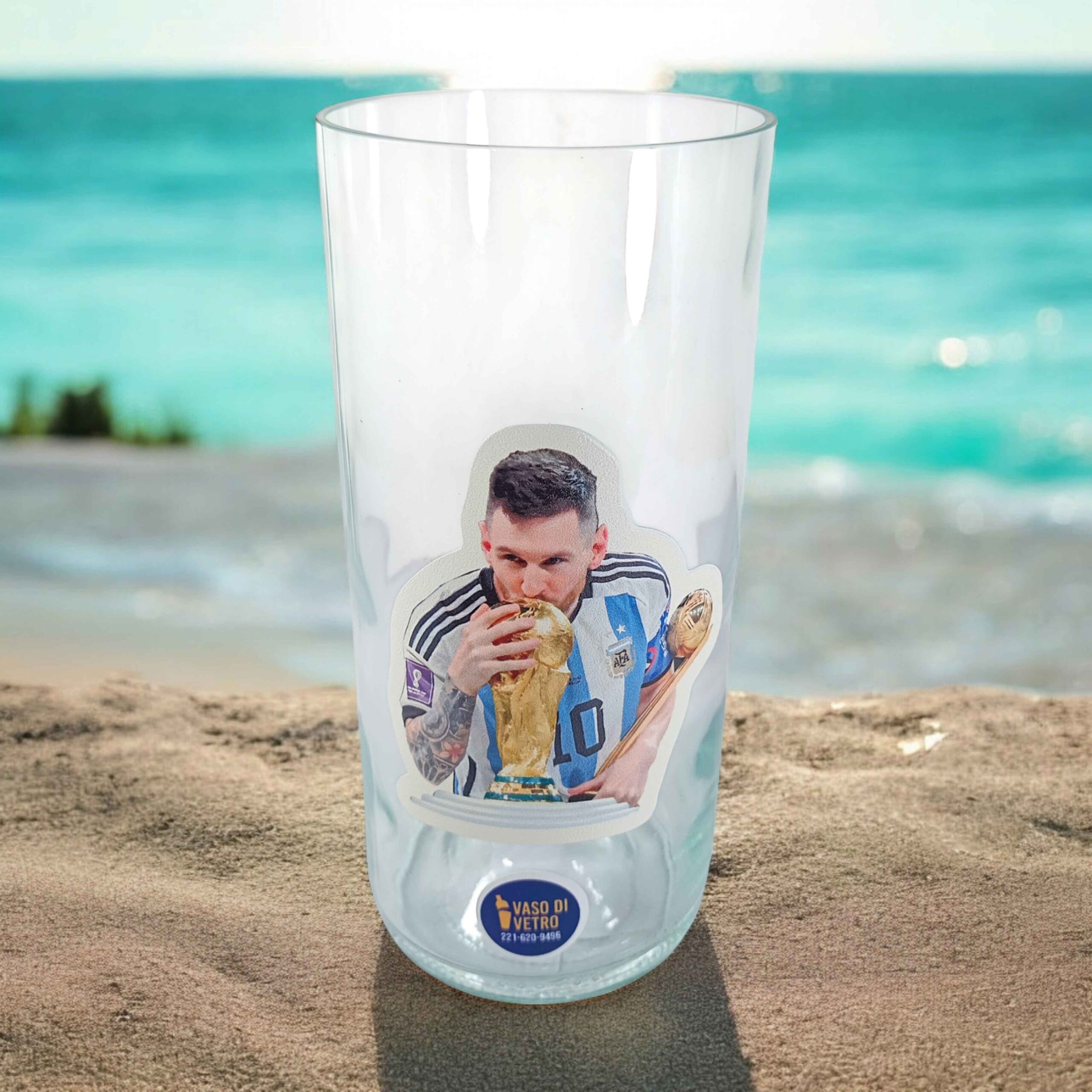 Vaso de Messi Besando la Copa del Mundo - Imagen 2